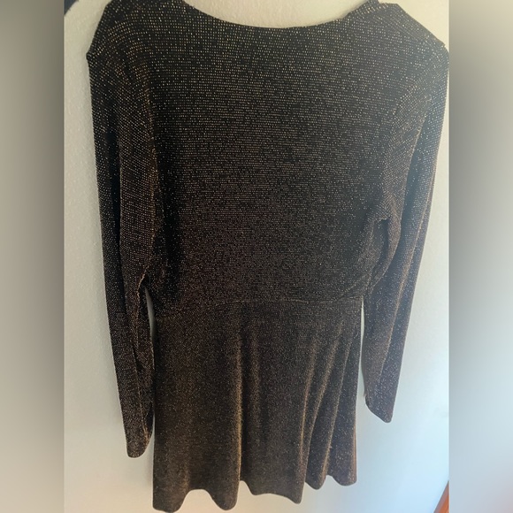 Beautiful Express Dress Size Medium. Black with Gold Sparkle. New without Tags - Picture 4 of 5